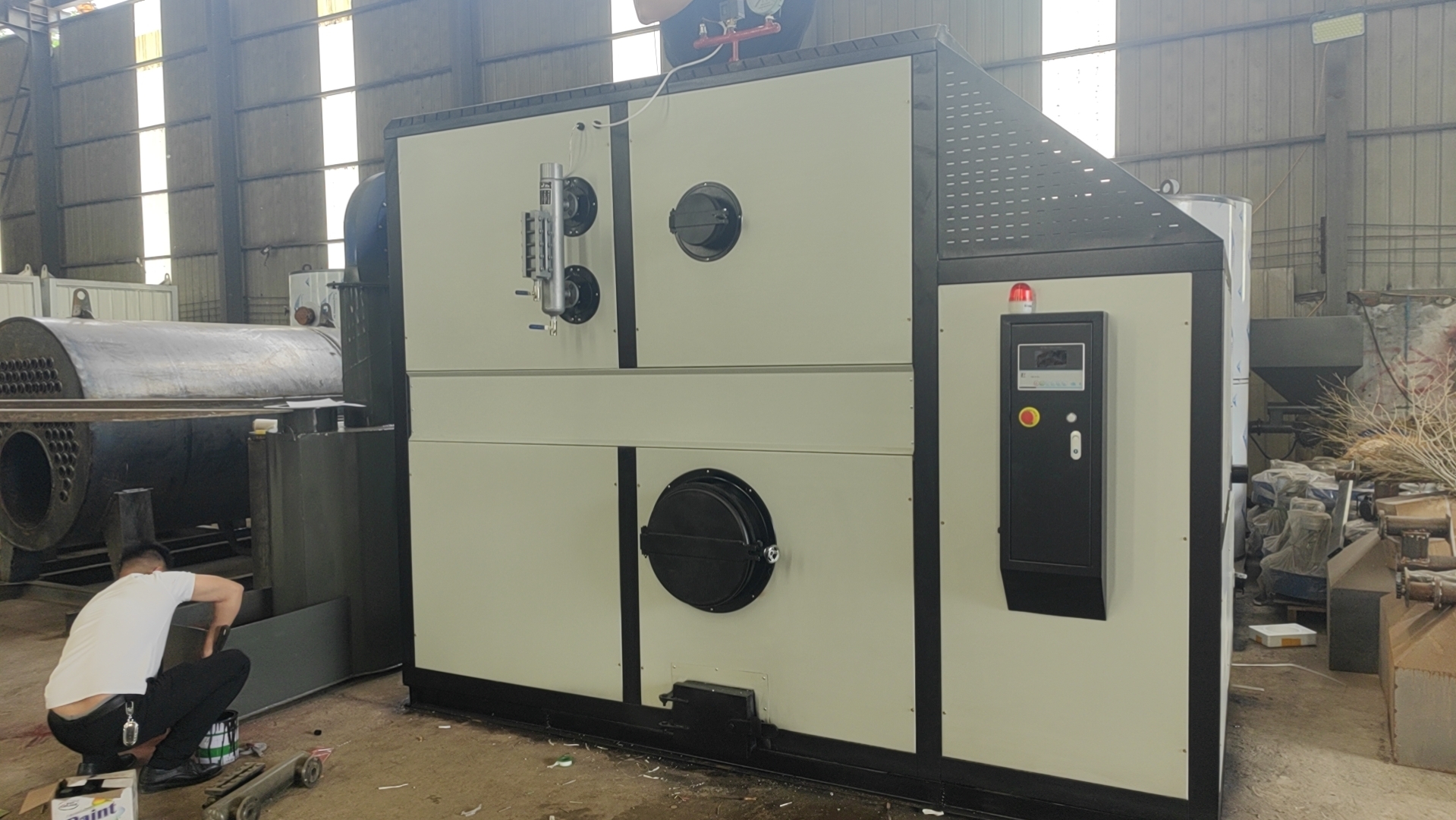 1噸生物質(zhì)蒸汽發(fā)生器裝車(chē)發(fā)出